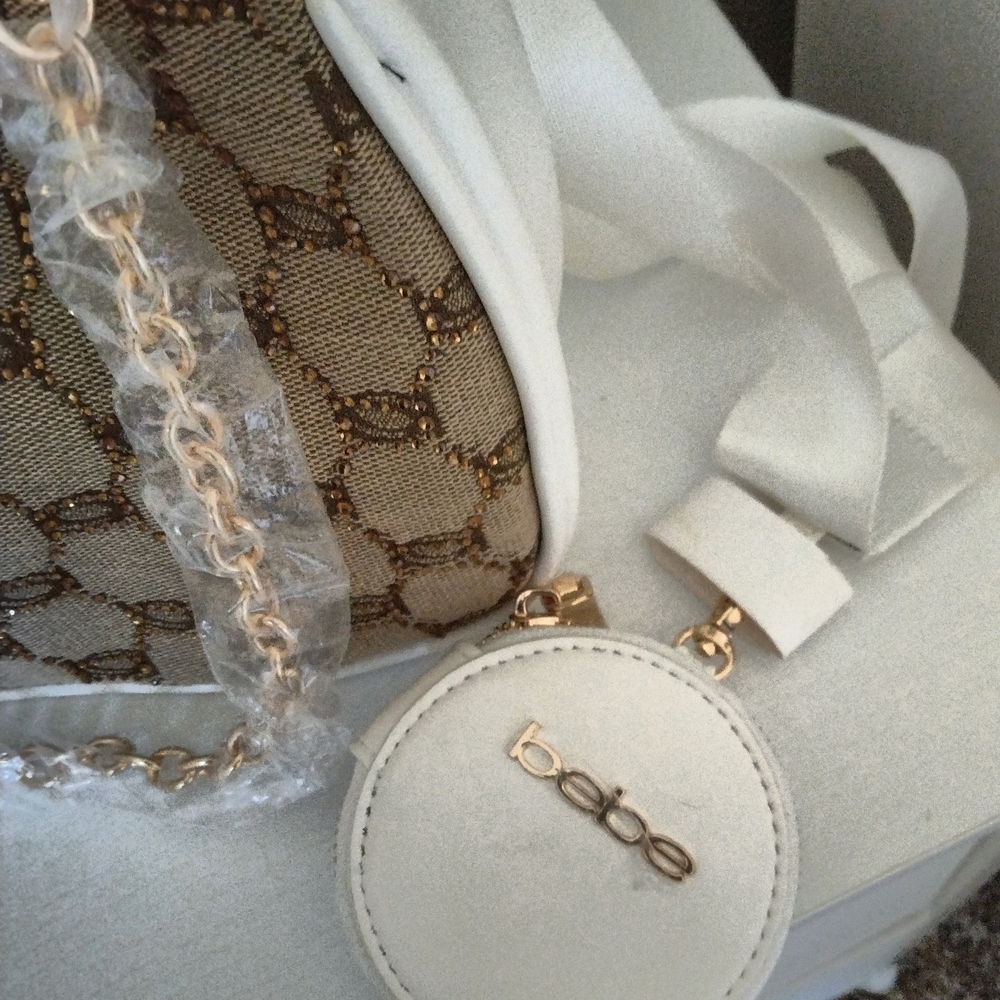NWT BEBE Shoulder Bag. - Picture 2 of 9